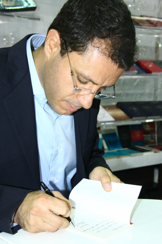 Abdo Medlej book signing
